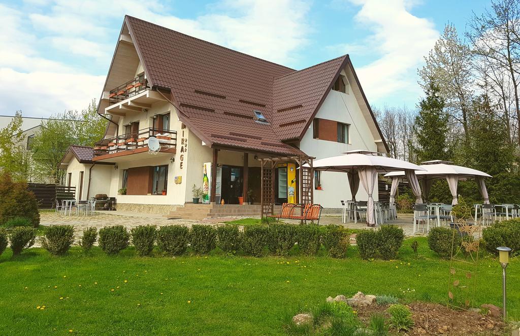 Pensiunea Mirage Tomesti  エクステリア 写真